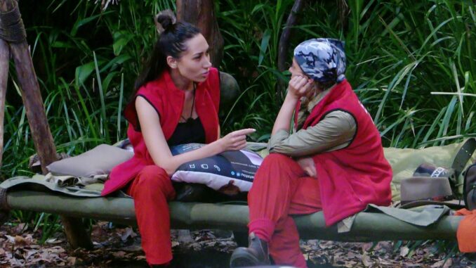 Eva Benetatou (r.) und Samira Yavuz (über RTL)