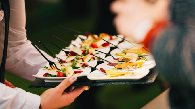 Mindestlohnerhöhung: Gastgewerbe besonders betroffen